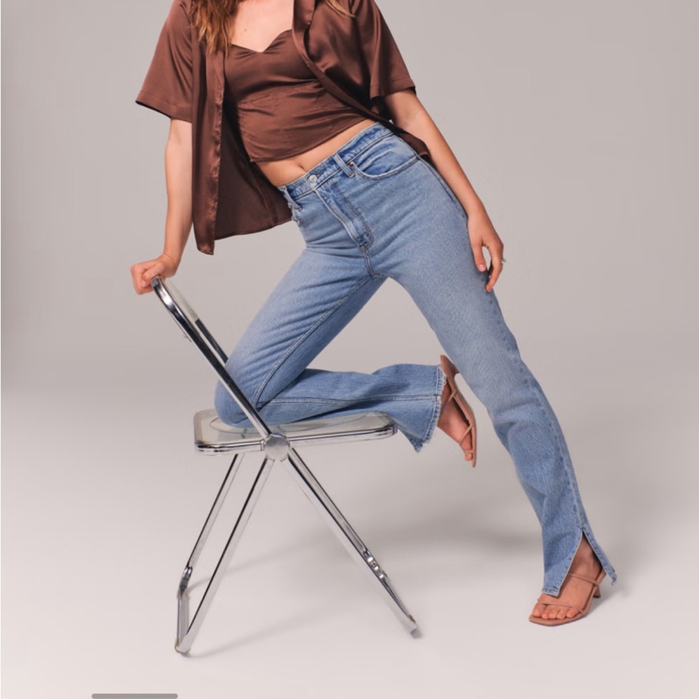 NWT Ultra High Rise 90s Straight Jean | abercrombie